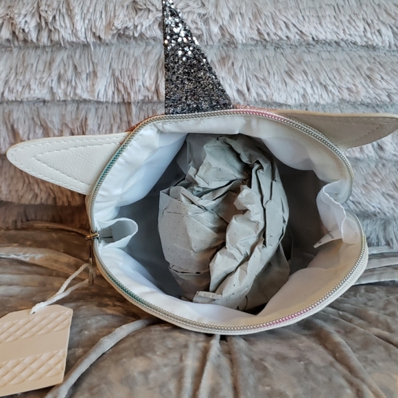 OMG ACCESSORIES UNICORN CRITTER MAKE UP CASE - Picture 5 of 6